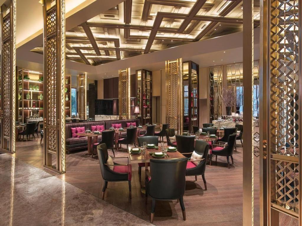 New World Guiyang Hotel Exterior photo