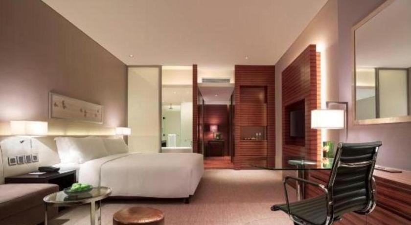 New World Guiyang Hotel Exterior photo